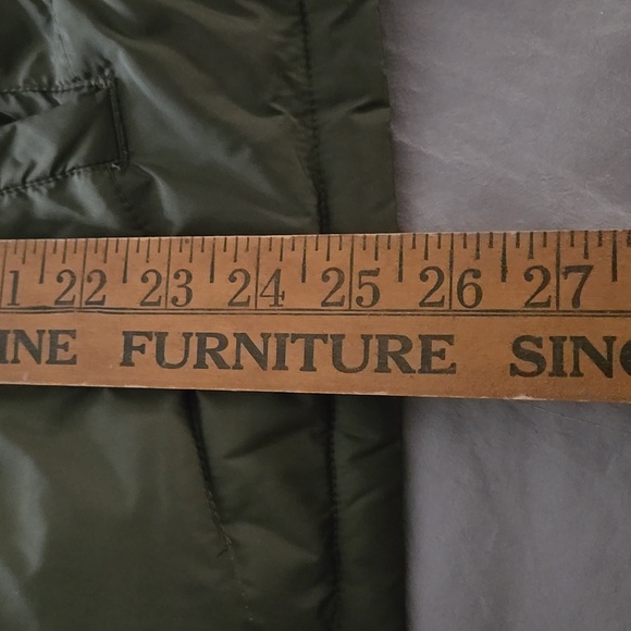 Vest - Picture 7 of 7